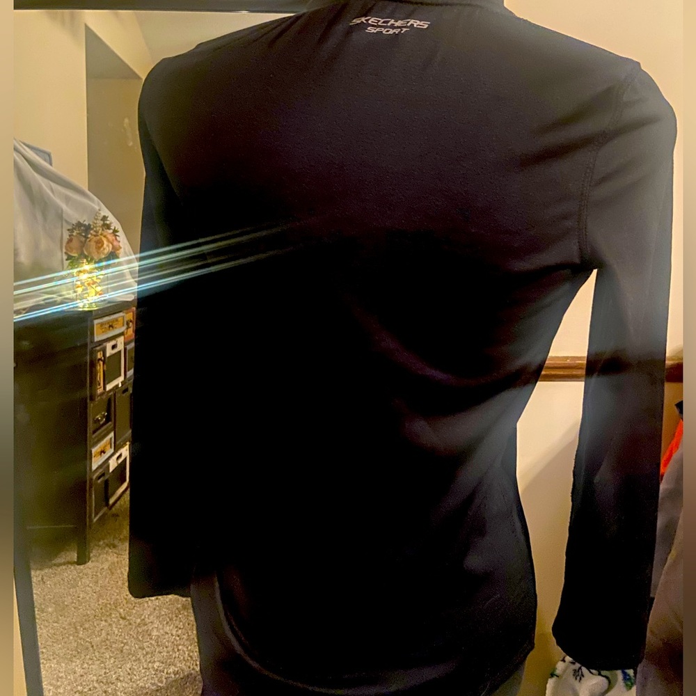 NEW LISTING SKETCHERS SPORT LONG SLEEVE DRYFIT/thick layered
